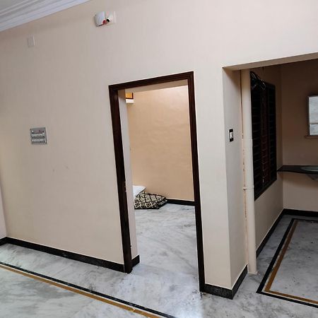 Guru Krupa Home Stay Tiruvannamalai Ngoại thất bức ảnh