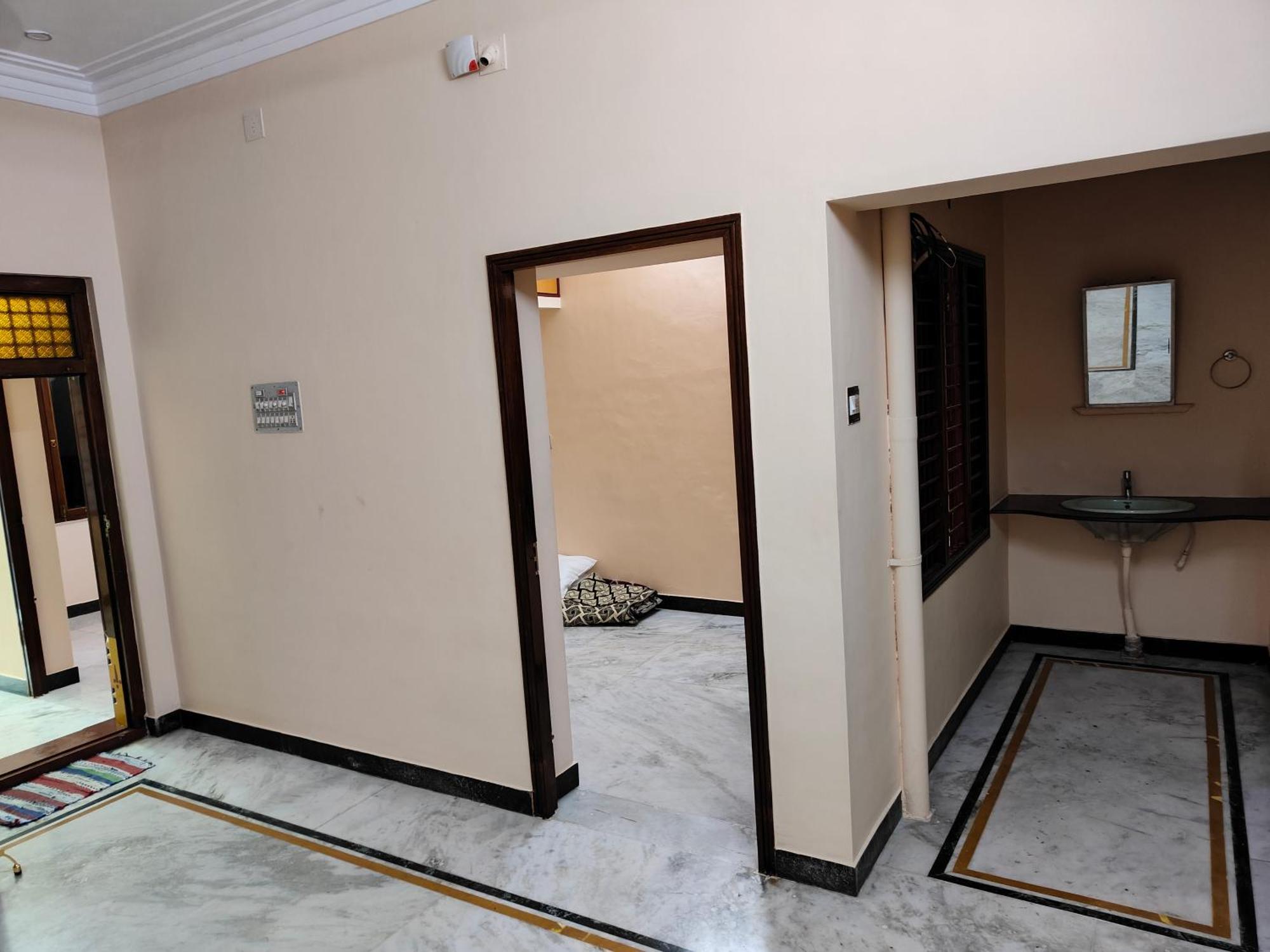 Guru Krupa Home Stay Tiruvannamalai Ngoại thất bức ảnh