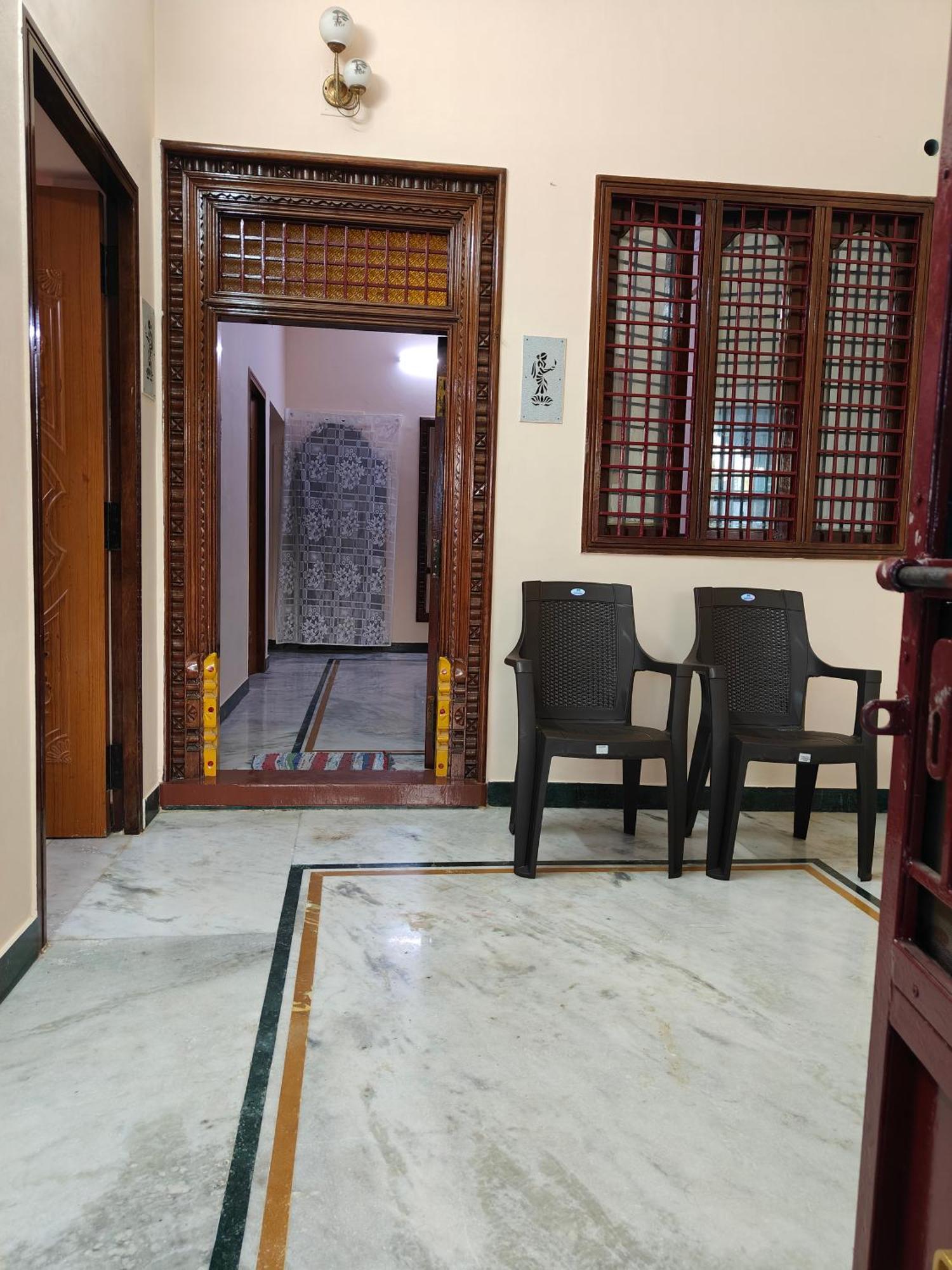 Guru Krupa Home Stay Tiruvannamalai Ngoại thất bức ảnh