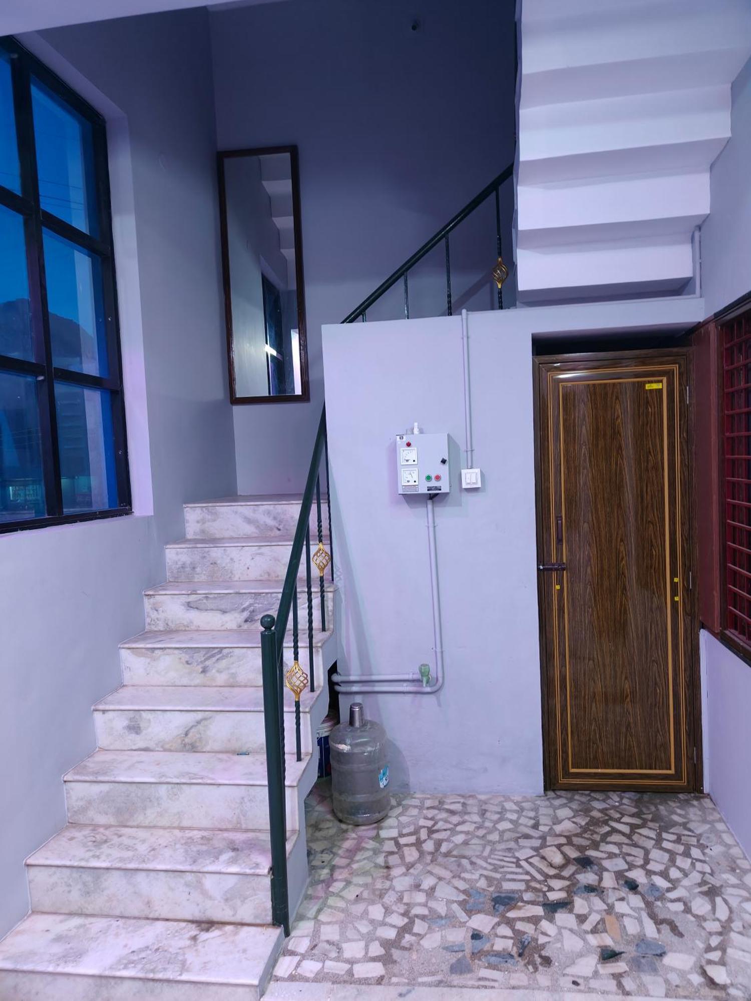 Guru Krupa Home Stay Tiruvannamalai Ngoại thất bức ảnh