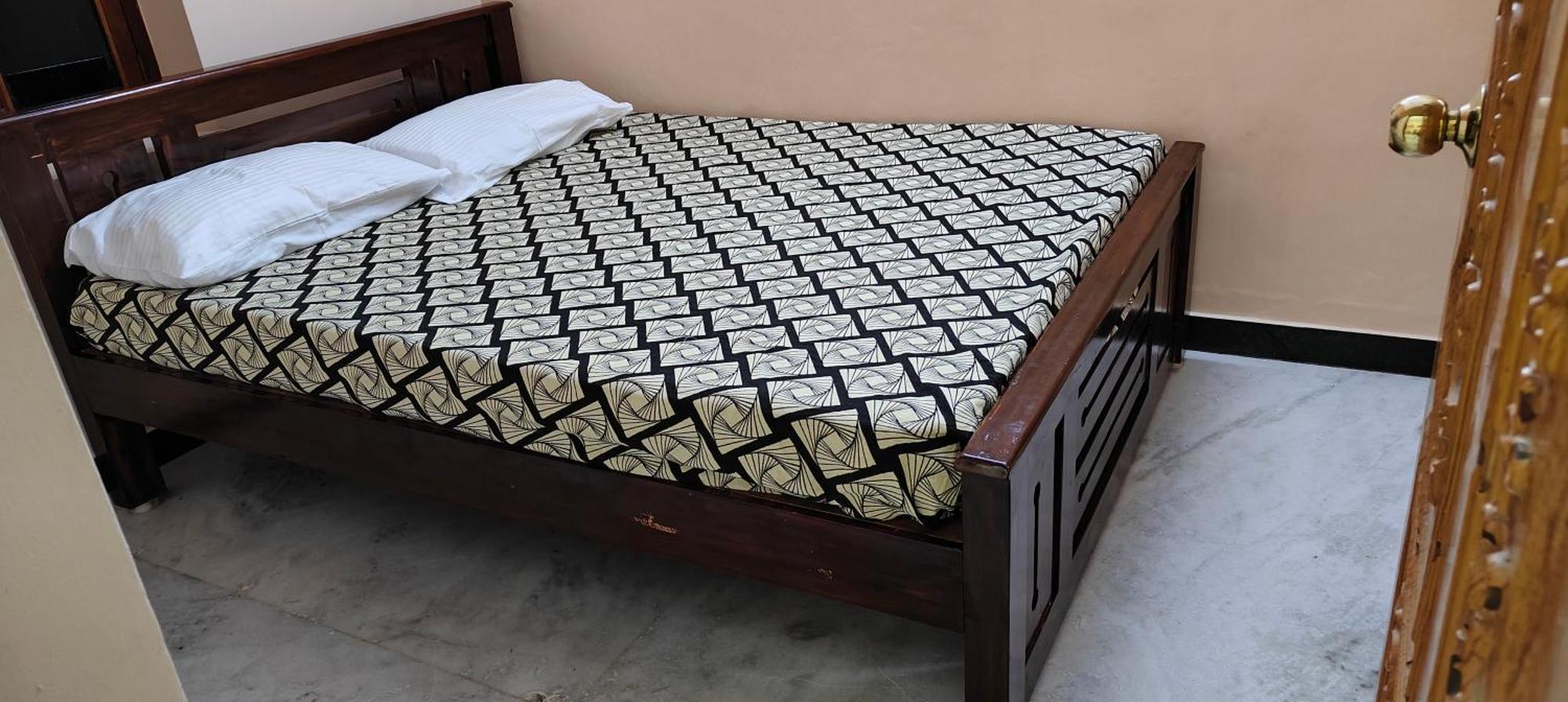 Guru Krupa Home Stay Tiruvannamalai Ngoại thất bức ảnh