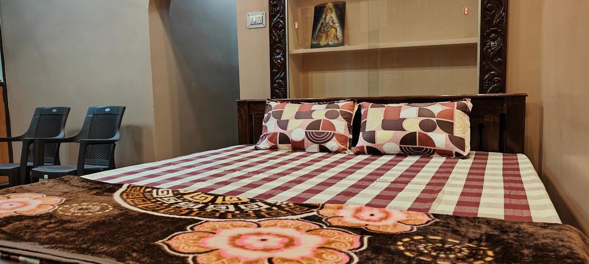 Guru Krupa Home Stay Tiruvannamalai Ngoại thất bức ảnh